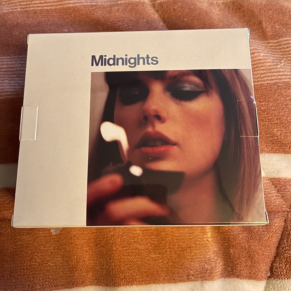 New Taylor Swift Capital One Midnights Box Sold Out Limited Edition - CD & Shirt